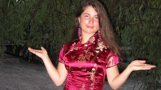 A BEAUTIFUL GIRL WITH A CREAMY PUSSY GETS AN ORGASM AND SQUIRTS FROM A VIBRATOR