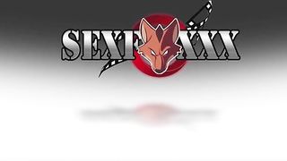 Ruiva safada fica cheia de tesao na casa do amigo.