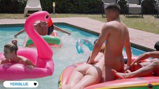 DOUBLE GANG BANG IN THE POOL 5 VS 2 - KAYDEN AND SOPHIA LOCKE