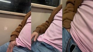 JALANDOME LA VERGA EN EL METRO