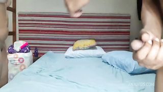 Gordinha bbw da o cu cavalgando encima da piroca grande e finaliza tomando leite na garganta