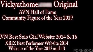 Finger Fucking Fun With High Heeled Hotness Vicky Vette!