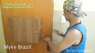 Eu fui em um hotel encontrar com uma acompanhante de luxo ela se chama Ariela Ferraz ela adora faser sex anal ela ficou comigo e com meu amigo ao mesmo tempo ela deu o cuzinho para me e para meu a