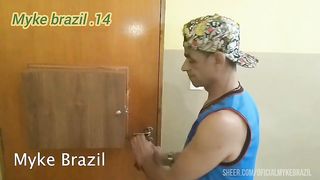 Eu fui em um hotel encontrar com uma acompanhante de luxo ela se chama Ariela Ferraz ela adora faser sex anal ela ficou comigo e com meu amigo ao mesmo tempo ela deu o cuzinho para me e para meu a