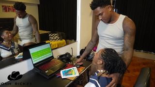 ELA ESTAVA TAO ESTRESSADA COM OS ESTUDOS QUE PRECISEI COMER A BUNDA DELA PRA ALIVIAR O ESTRESSE