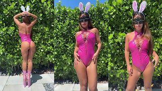 PINK BUNNY TEASE
