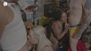 GARAGE_CUSTOMER_SERVICE_MOVIE