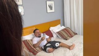 ELISA SANCHES DANDO O CU E ESPERANDO O LEITE NO RABO GULOSO