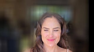 NATURAL BRUNETTE SLUT GETS FACE COVERED AND WALKS IN PUBLIC