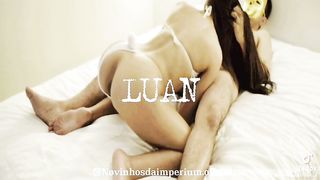 Fui na casa de swing briquei na glory hole e transei sem camisinha e gozaram dentro (part 2)