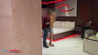COROA GOSTOSA E CASADA FODE NO MOTEL COM DOTADO DE PAU GROSSO