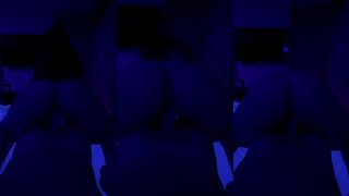 NOVINHA SENTANDO DEMAIS NO CACETE DO NAMORADO