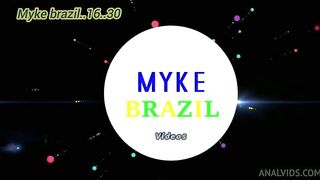 Arrumei uma mulher mascarada em uma pracinha e covidei ela para ir em um motel comigo e rolou um clima com sex vacinal e sex anal muito gostoso