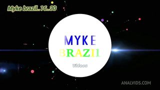 Arrumei uma mulher mascarada em uma pracinha e covidei ela para ir em um motel comigo e rolou um clima com sex vacinal e sex anal muito gostoso