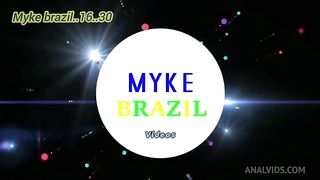 Arrumei uma mulher mascarada em uma pracinha e covidei ela para ir em um motel comigo e rolou um clima com sex vacinal e sex anal muito gostoso