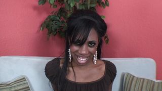 TYRA SPANXXX SUCKS BLACK COCK WITH HER PUSSY EXPOSED. (HD SCENE)