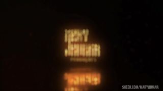 Naughty putting the toy in the ass and oil on the breasts - Mary Jhuana