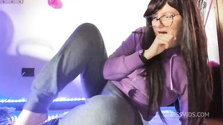 Hairy pussy filled with pee