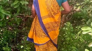 DESI BEAUTY BOOBS AUNTY OUDOOR FUCKING