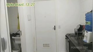 Levi a gostosa Julia fontanelli na minha casa ela estava com muita vontade de dar para me ela comessou a.me chupar na conzinha depois levei ela para o quarto e agente Transou bom gostoso