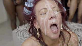 MATURE FIRST TIME BUKAKKE GROUPSEX ANAL FUCKED