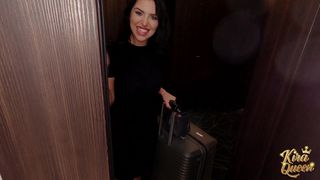 KIRA QUEEN’S SEXY BODY SEDUCES HER FRIEND AND THEY END UP FUCKING!