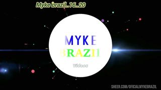 Eu fui na casa de uma amiga e acabou rolando um festinha com sex