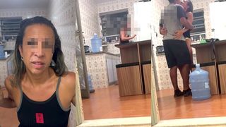 BELINHA HOTWIFE SE EXIBINDO EM DOSE DUPLA: SEDUZIU O ENTREGADOR E DEPOIS O MOTO UBER. GANHOU DUAS GOZADAS NA BOQUINHA!