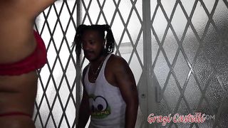 Eu fodendo muito no pelo, e dando o cuzinho para o pauzao do Nego Catra