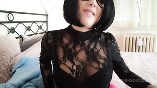 Chantal Channel show you her great holes