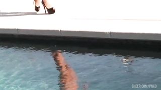 The Blondie Girl Desires To Be Beside A Man Who Knows How To Fuck Her