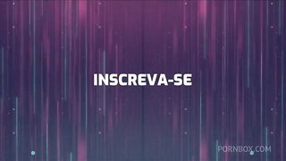 Fui fazer o cafe para o marido , ele me surpreendeu