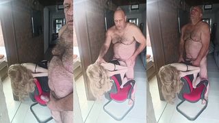 LOIRA DE 19 ANOS ADORA DAR DE QUATRO DIZ QUE ASSIM E MAIS GOSTOSO