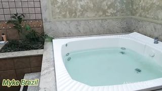 Contratei uma acompanhante Boliviana ela transa muito me deu o cuzinho e tomou leite na boca gostoso