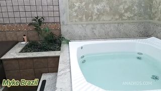 Contratei uma acompanhante Boliviana ela transa muito me deu o cuzinho e tomou leite na boca gostoso