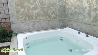 Contratei uma acompanhante Boliviana ela transa muito me deu o cuzinho e tomou leite na boca gostoso