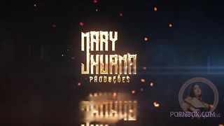 Bbw exibida no banho coloca consolo no cuzinho - Mary Jhuana
