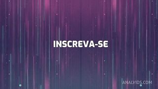 Voltinha no carro com punheta , passeio no Mato rolou sexo.