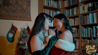 KIRA QUEEN CELEBRATES A LUSTFUL CHRISTMAS NIGHT WITH HER GIRLFRIEND!