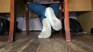 POV: YOUR FEMBOY ROOMMATE TEASES YOU WITH THEIR SOLES (NO PAINT VERSION)