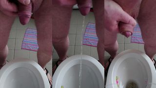 NYLONJUNGE PISST AM MORGEN VON NEUJAHR