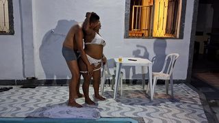 COMEU MULHER DO CORNO NA PISCINA