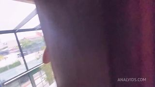 I called the hottie to the restaurant bathroom and ate the naughty ass right there, we almost got caught