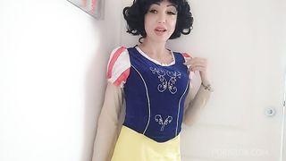 Chantal Channel as a great piggy Snowhite