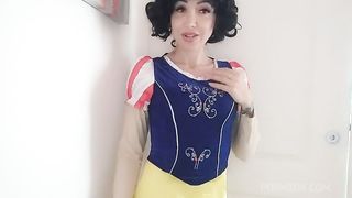 Chantal Channel as a great piggy Snowhite