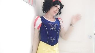 Chantal Channel as a great piggy Snowhite
