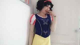 Chantal Channel as a great piggy Snowhite