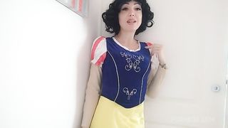 Chantal Channel as a great piggy Snowhite