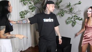 A MULHER ME PEGANDO NO FLAGRA COM A MINA DA ESCOLA