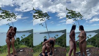 TRANSAMOS FORTE NO ALTO NA TRILHA COM VISTA A PRAIA SECRETA